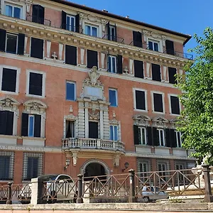 https://palazzo-marescalchi-belli-vicino-piazza-di-spagna.it-romehotels.com